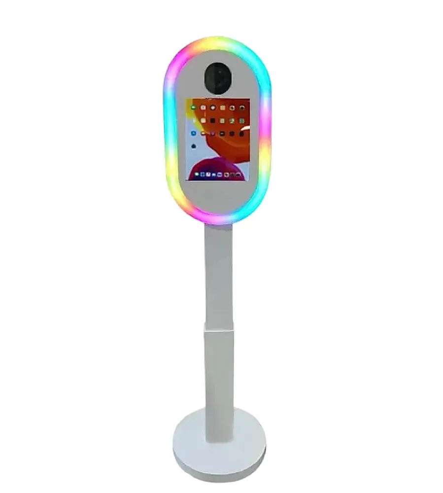 Photobooth oval : anneau lumineux RGB, iPad et reflex sur pied